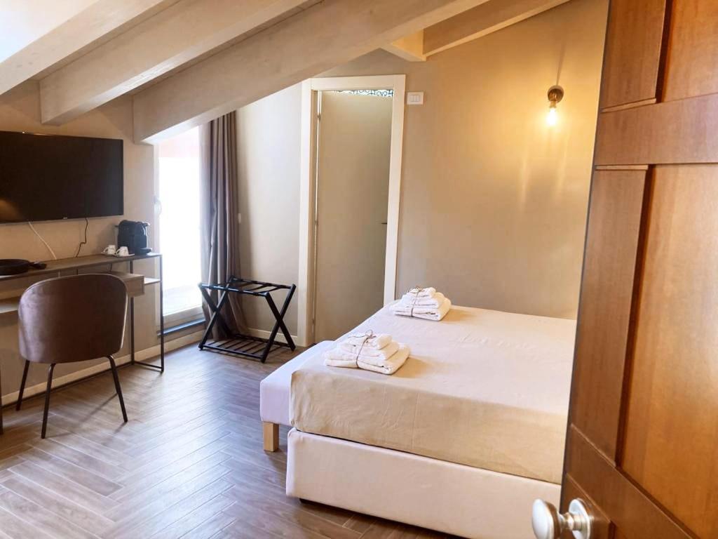 Gatto Bianco Rooms 42 Bergamo Kültér fotó